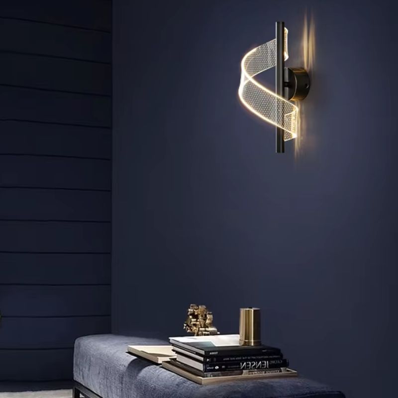 Luminária Arandela de Parede Espiral Acrílico LEDZ – Dourado/Preto