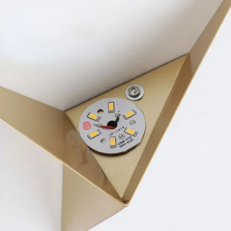 Luminária Arandela de Parede Minimalista Triangular Cosenza LEDZ – Preto/Branco/Dourado