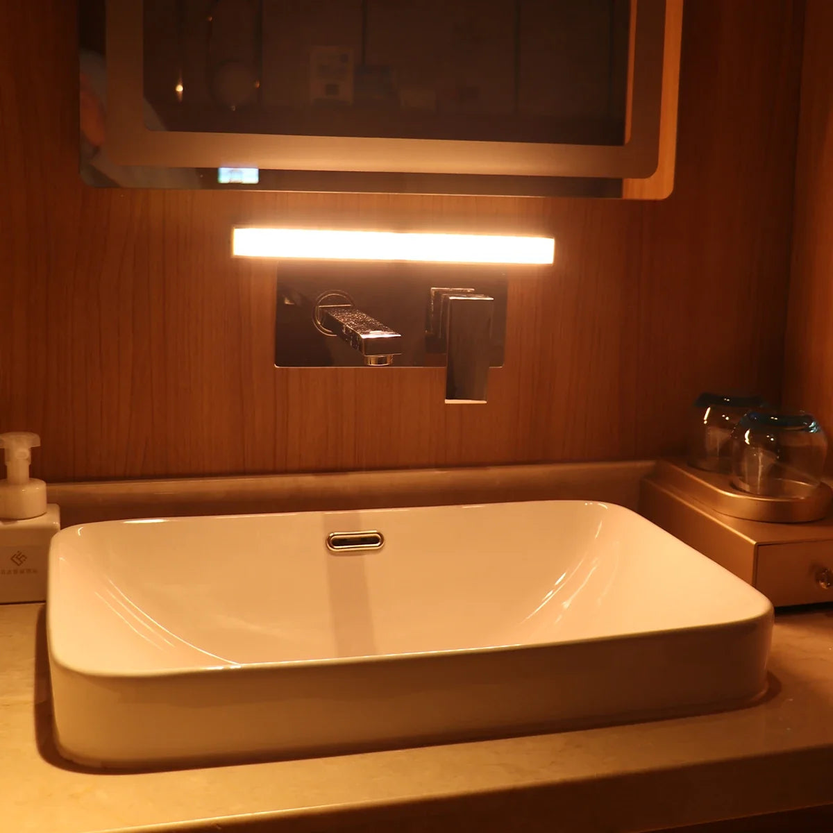 Luminária de Led Inteligente com Sensor de Movimento - Smart Led