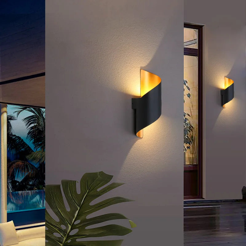 Luminária Arandela de Parede Externa à Prova D´Água IP65 Caracol Led - Preto/Branco - 23cm/28cm