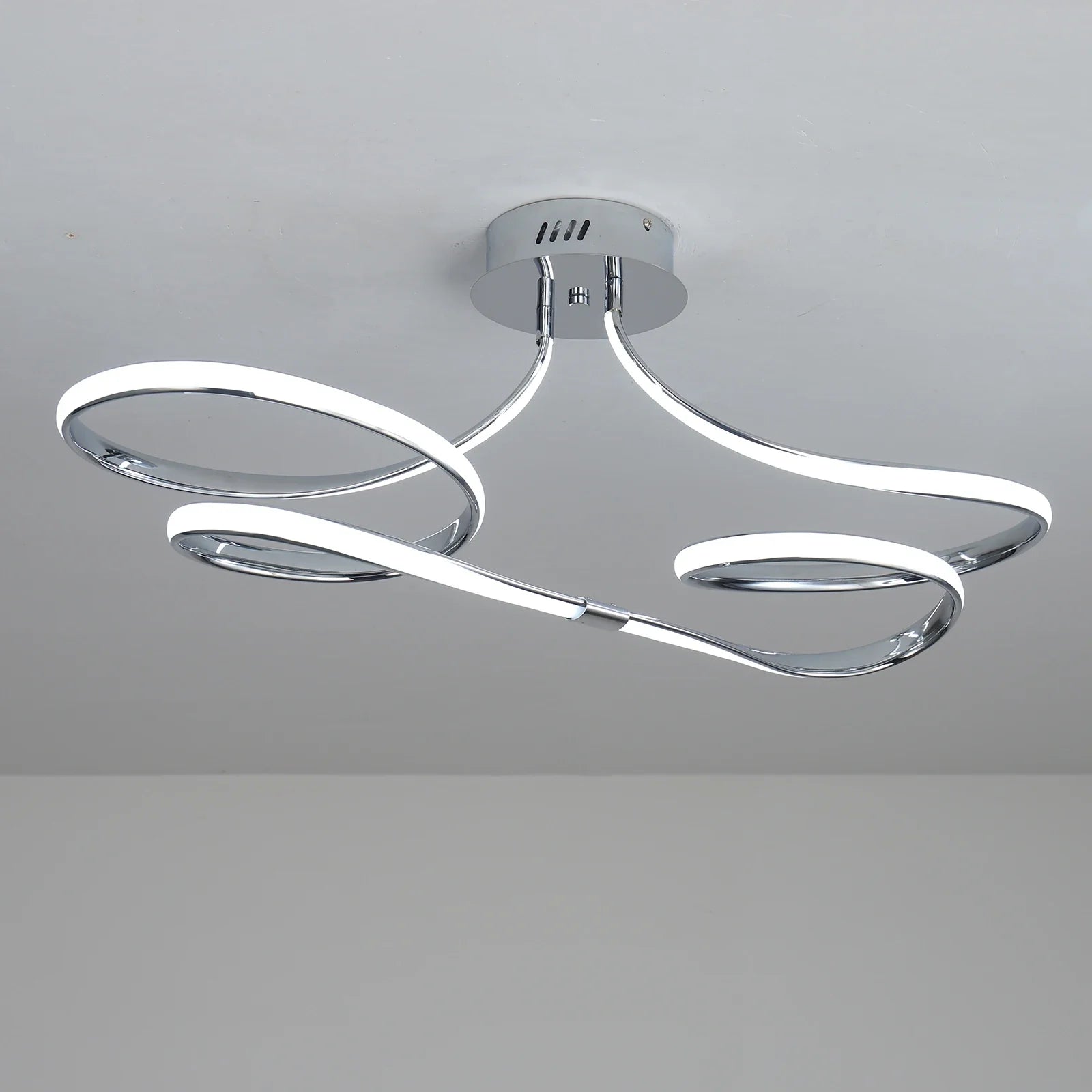 Últimas Unidades – 30% OFF | Lustre Luminária de Teto Plafon de Luxo Fluence LEDZ - Dourado/Prata/Preto – 75cm/96cm