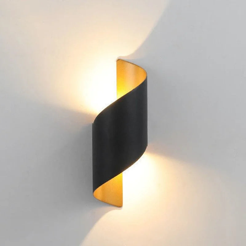 Luminária Arandela de Parede Externa à Prova D´Água IP65 Caracol Led - Preto/Branco - 23cm/28cm