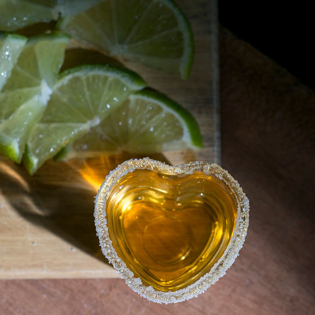 Jogo 4 Copos Para Shot Licor de Vidro Coração 50ml
