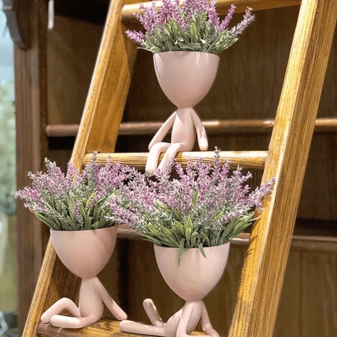 Vaso Cachepot Bob Sentado de Frente em Poliresina Rosa - 18 cm