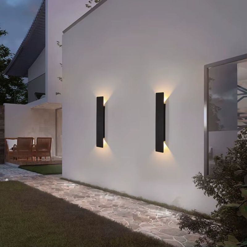 Luminária Arandela de Parede Externa à Prova D´Água IP65 Vector LED - Branco/Preto - 20,5cm/41cm