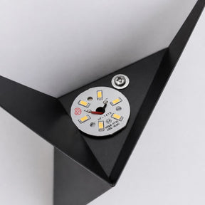 Luminária Arandela de Parede Minimalista Triangular Cosenza LEDZ – Preto/Branco/Dourado