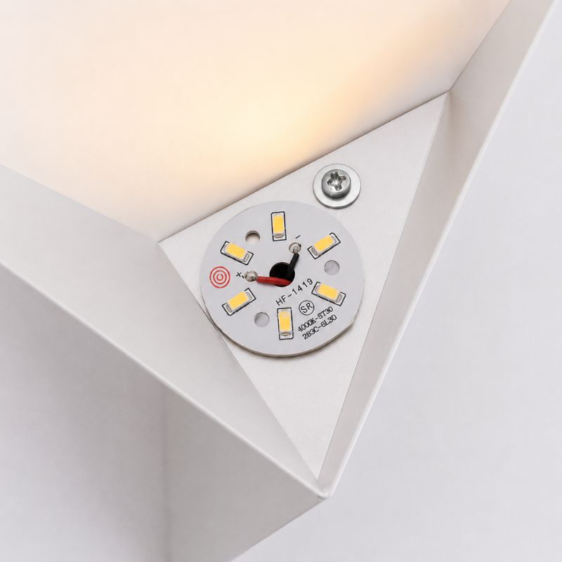 Luminária Arandela de Parede Minimalista Triangular Cosenza LEDZ – Preto/Branco/Dourado