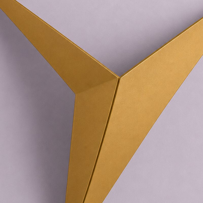 Luminária Arandela de Parede Minimalista Triangular Cosenza LEDZ – Preto/Branco/Dourado