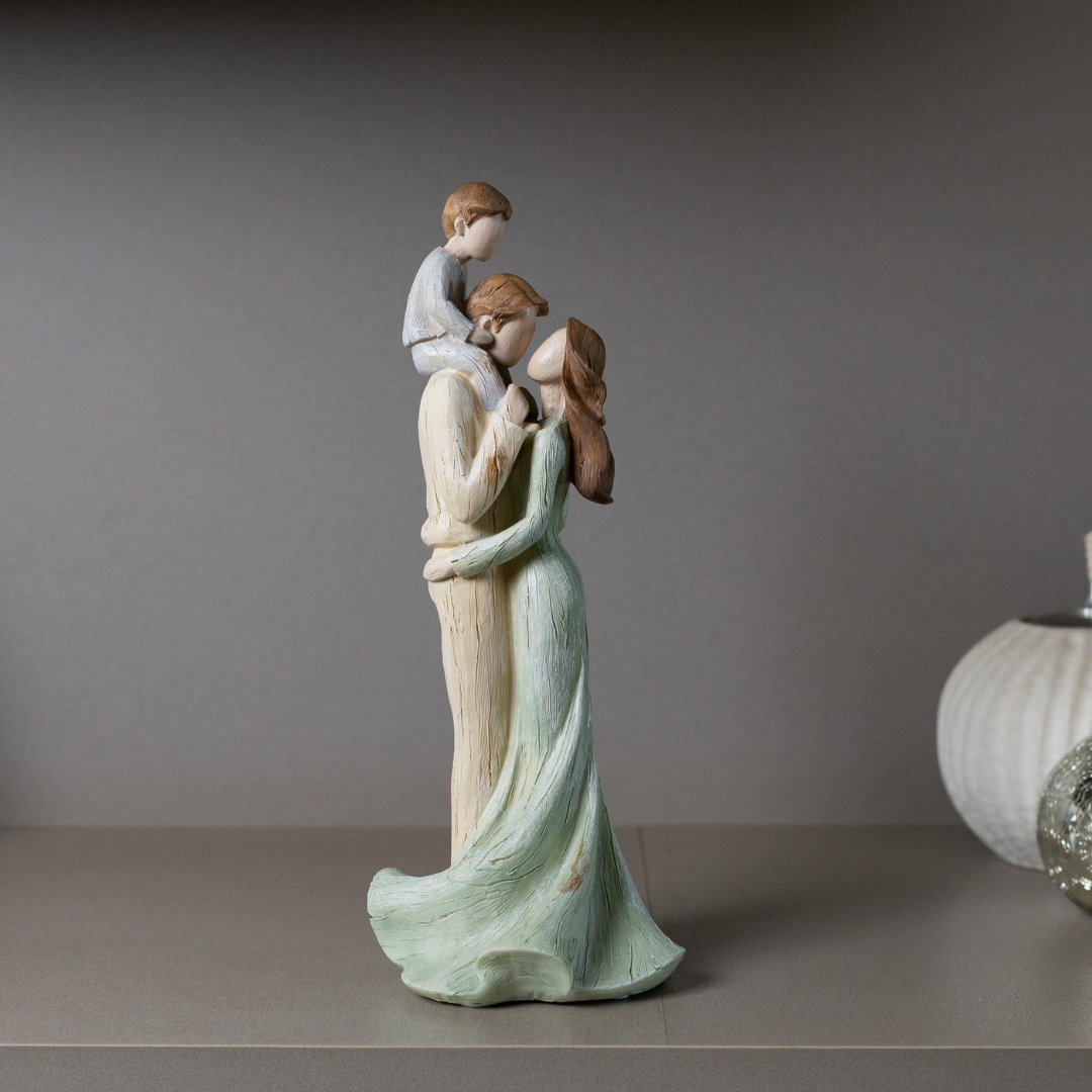 Figura Decorativa Família de Resina 28,5cm