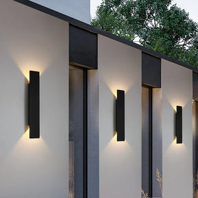 Luminária Arandela de Parede Externa à Prova D´Água IP65 Vector LED - Branco/Preto - 20,5cm/41cm