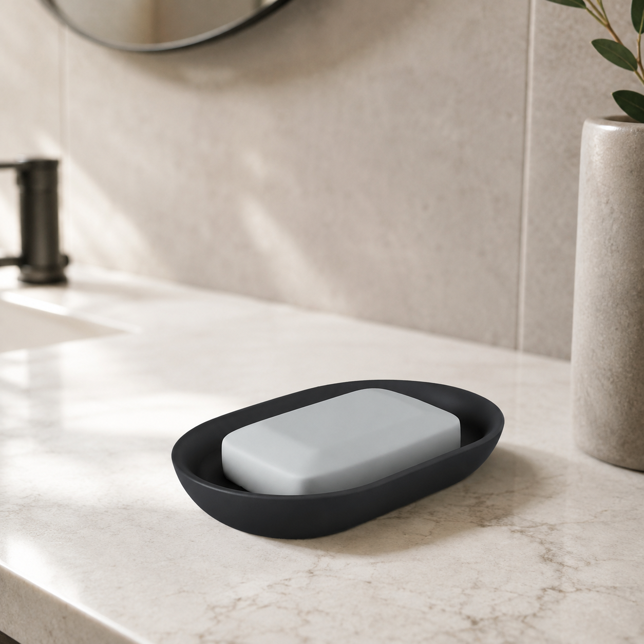 Saboneteira Oval Junip Preto