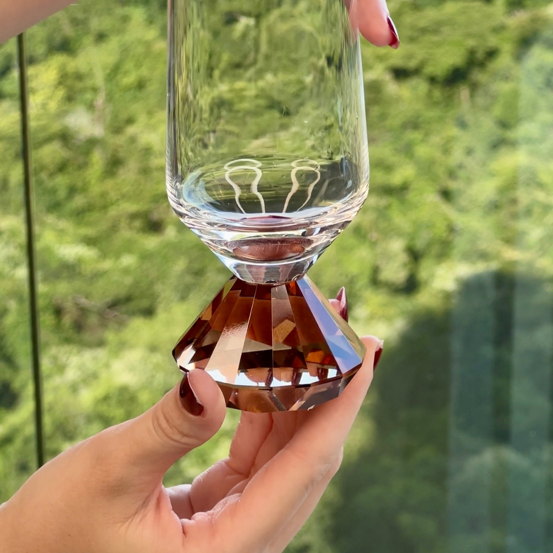 Taça Copo de Vidro para Champanhe com Base Diamante Âmbar 250ml