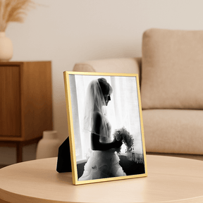 Porta Retrato Classic de Aço Dourado 20cm x 25cm