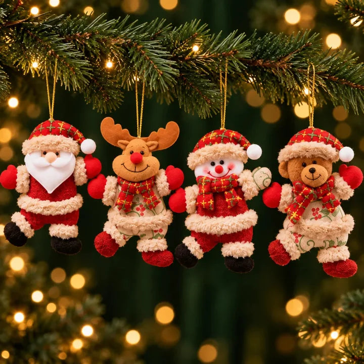 Os quatro enfeites lado a lado: Papai Noel, rena, boneco de neve e urso