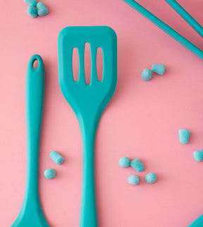 Espátula Vazada de Silicone Duplo Verde