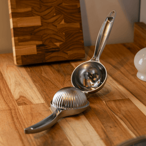Espremedor de Limão Inox Cabo Antiderrapante Chef 22cm