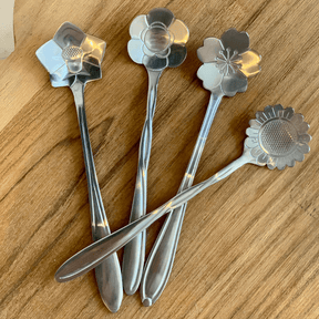 Jogo de Colheres em Aço Inox Estilo Flor 4 Peças