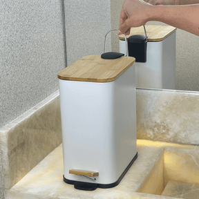 Lixeira com Pedal e Tampa de Bambu Practice Branca 5L
