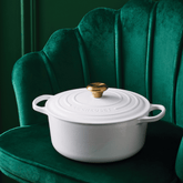 Panela Redonda Signature Branca com Pegador Dourado 20cm Le Creuset