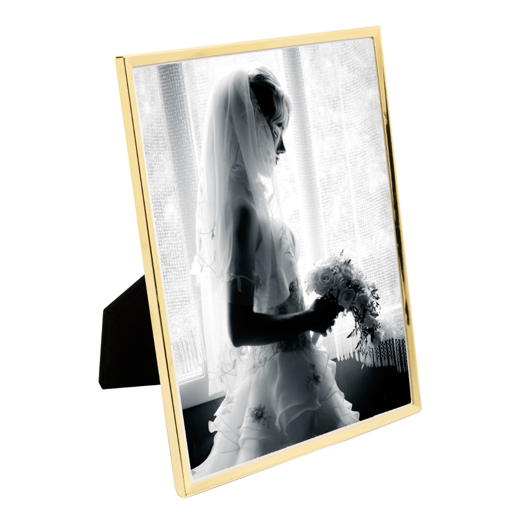 Porta Retrato Classic de Aço Dourado 20cm x 25cm