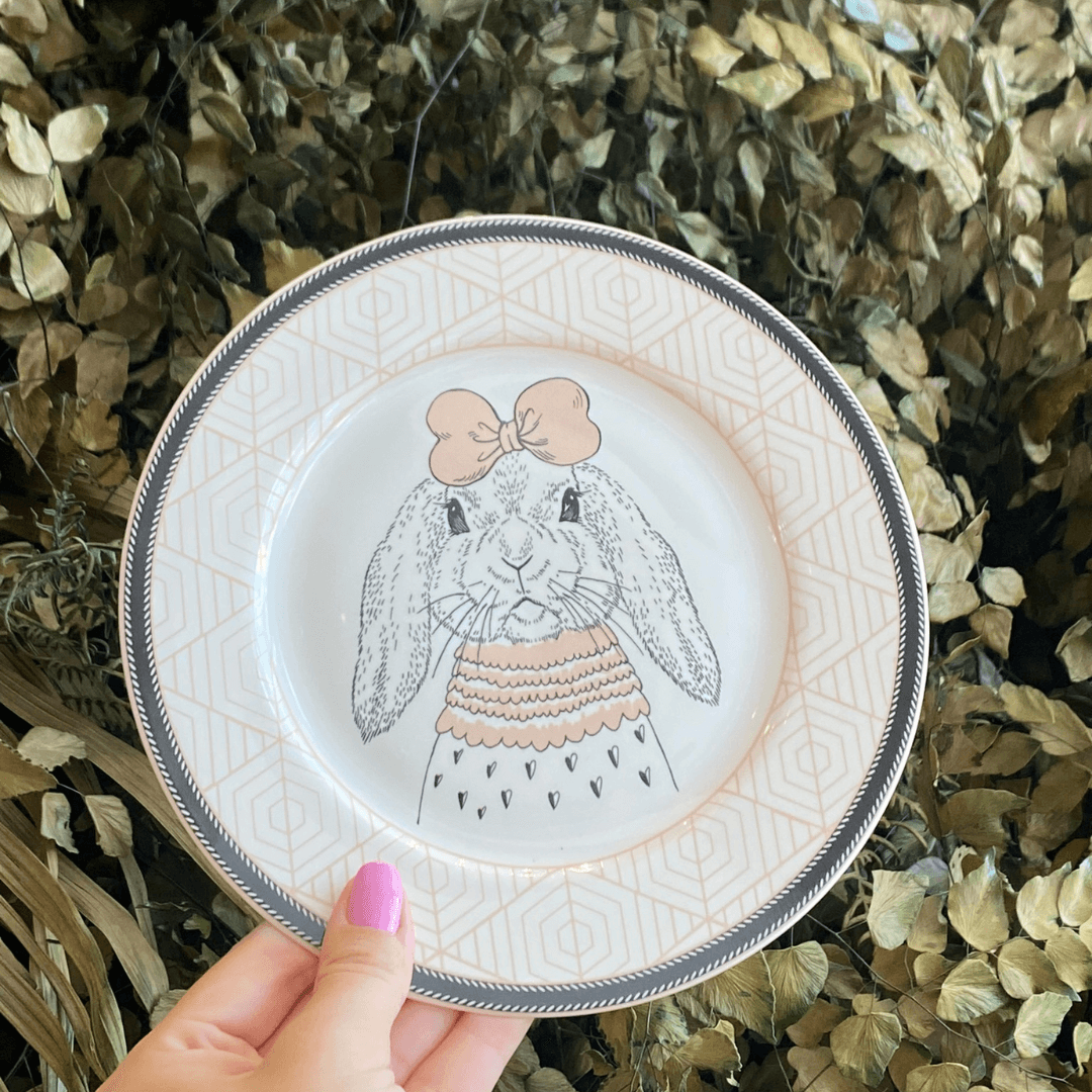Prato de Sobremesa Pascoa com Coelho Branco e Rosa 19cm
