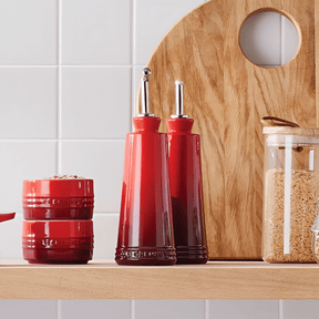 Set Galheteiro Porta óleo e Vinagre Vermelho 300ml 2 Peças Le Creuset