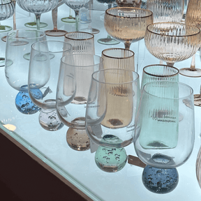 Taça Copo para Vinho Vidro com Base Esfera Transparente e Azul 540ml